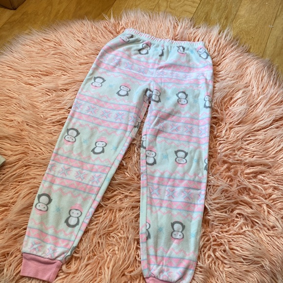 💕 Preloved Soft Cozy Girls PJ Set - Picture 3 of 8